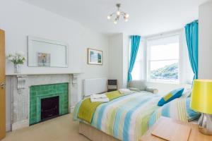 Gallery image of No 6 Hambrough House - Private Balcony and Sea View in Ventnor