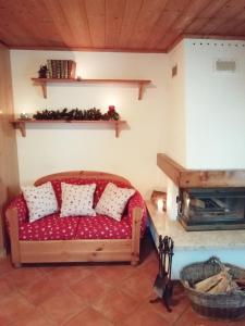 Ein Sitzbereich in der Unterkunft Albergo Riglarhaus