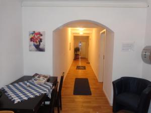 Giường trong phòng chung tại Pension Norddeicher Straße