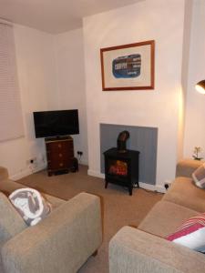 A seating area at Marina Cottage, Newark