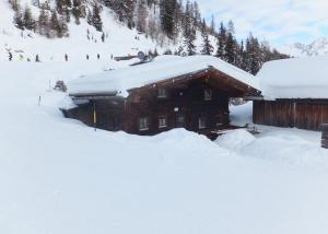 Hüttenzeit almhütte sölden v zime