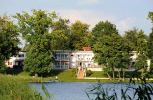Gallery image of Hotel am Untersee in Bantikow