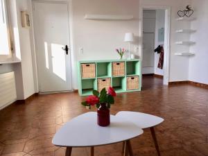 Fotografie z fotogalerie ubytování Casa Micheroli Parterre v destinaci Gordola