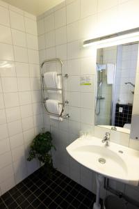 Koupelna v ubytování City Central Hotel Örebro by First Hotels