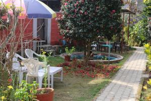 Un jardín fuera de Gurkha Lodge