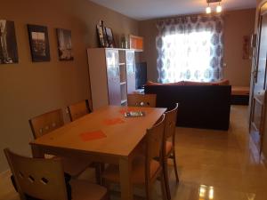 Kuchyňa alebo kuchynka v ubytovaní Atico Duplex Llandells 21