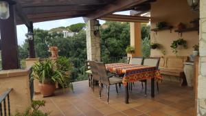 Fotografia z galérie ubytovania Casita con piscina y barbacoa privada v destinácii Blanes