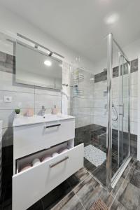 A bathroom at Holiday Home Hrast