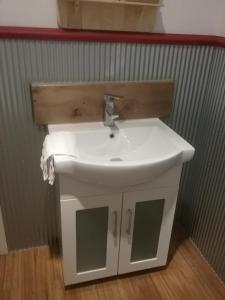 A bathroom at Tullah Tavern