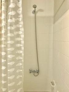 Et badeværelse på Lindisimo depto centro Bahía + 11 billeder