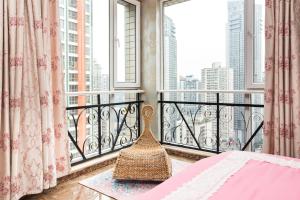Xiao Yu Residential Apartment Near Jiefangbei and Hongya Cave客房内的一张或多张床位