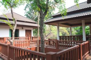 Balkón nebo terasa v ubytování Tak Andaman Resort & Hotel