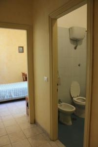 Ostello Villa Monte Mario的一间浴室