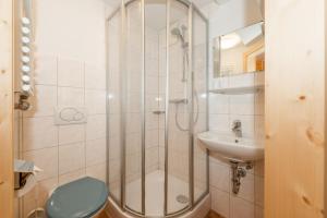 Koupelna v ubytování Kolping-Ferienhaus