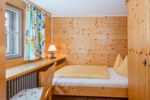 Postel nebo postele na pokoji v ubytování Kolping-Ferienhaus