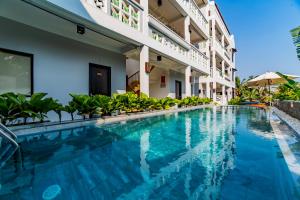 A piscina localizada em Hoi An Corn Riverside Villa ou nos arredores