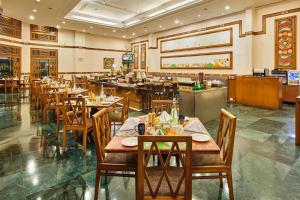 Ресторан / где поесть в The Ummed Ahmedabad Airport