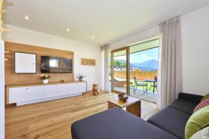 Μια τηλεόραση ή/και κέντρο ψυχαγωγίας στο Anger living