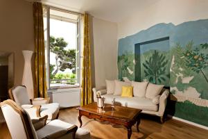Posezení v ubytování Château De Siran - Hôtel & Spa
