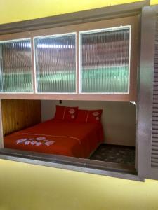 Katil atau katil-katil dalam bilik di Casa Rural Na Serra, próxima de Cachoeiras e verde