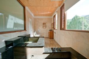 A kitchen or kitchenette at ChunYang Homestay春陽一品居