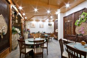 A seating area at ChunYang Homestay春陽一品居