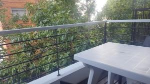 En balkong eller terrass på Tango Cozy Estudio Luminoso WiFi