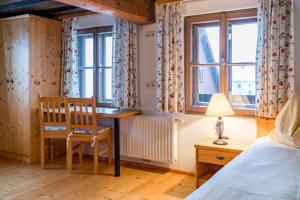 Postel nebo postele na pokoji v ubytování Kolping-Ferienhaus