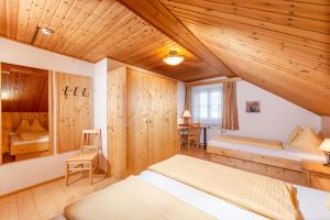 Postel nebo postele na pokoji v ubytování Kolping-Ferienhaus
