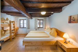 Postel nebo postele na pokoji v ubytování Kolping-Ferienhaus