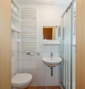 Koupelna v ubytování Kolping-Ferienhaus