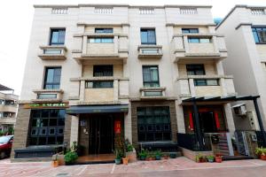 金宁乡大一点民宿的街角的一栋建筑