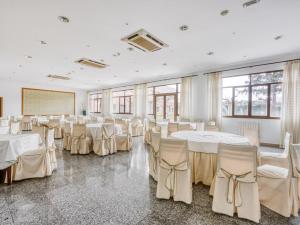 Restaurace v ubytování Emperatriz III