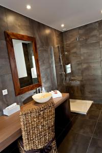 Koupelna v ubytování Château De Siran - Hôtel & Spa + 37 fotografií