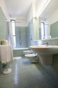 Koupelna v ubytování Hotel Esperia