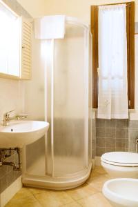 Vannituba majutusasutuses Assia Spa