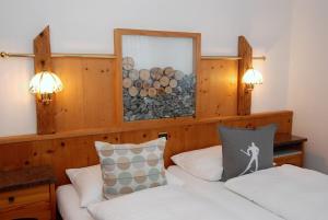 Voodi või voodid majutusasutuse Hotel Crystal toas