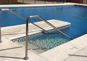 Basen w obiekcie Apartamento DELUXE Benalmádena lub w pobliżu