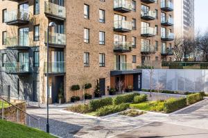 Gallery image of Silver Apartment Kew Bridge London in Kew Bridge