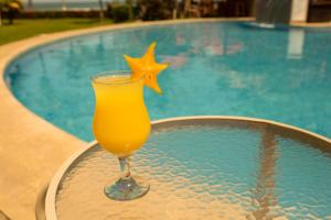 Bazén v ubytování Club del Mar Oceanfront nebo v jeho okolí