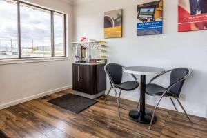 Kuchyň nebo kuchyňský kout v ubytování Motel 6 Tremonton, Utah