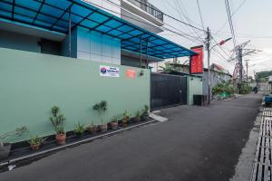 Gallery image of RedDoorz Plus near Semanggi in Jakarta