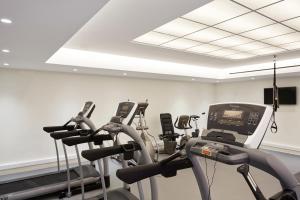 Fitness centrum a/nebo fitness zařízení v ubytování SENTIDO Apollo Palace
