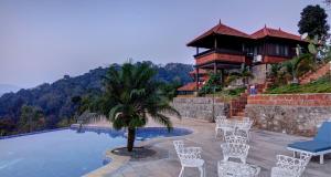 Bazén v ubytování CONTOUR ISLAND RESORT & SPA by CITRINE nebo v jeho okolí