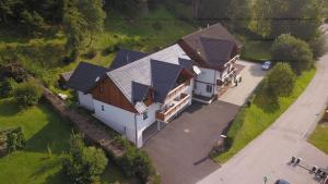 Zdjęcie z galerii obiektu Apparthaus Sonnenberg w mieście Haus im Ennstal