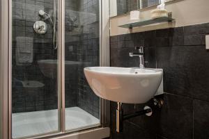 A bathroom at Top Floor Trastevere