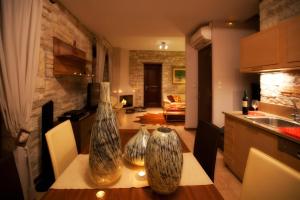 Η κουζίνα ή μικρή κουζίνα στο Parathalasso Villas