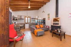 A kitchen or kitchenette at Can Gallu - Adults Only.
