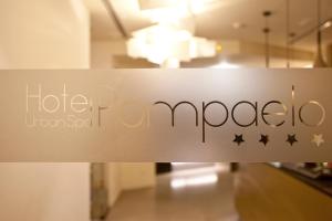 Certifikát, ocenenie alebo iný dokument vystavený v ubytovaní Hotel Pompaelo Plaza del Ayuntamiento & Spa