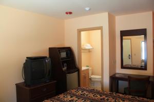 Ένα μπάνιο στο Gold Trail Motor Lodge +18 φωτογραφίες